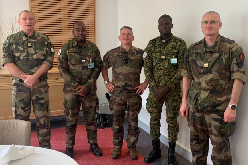 Deux officiers africains en immersion à la DRHAT dans le cadre de leur formation