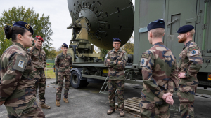 L’école des Transmissions du Numérique et du Cyber a rejoint le pôle formation cet été. Son chef, le général Jacques EYHARTS nous la présente en quelques points.